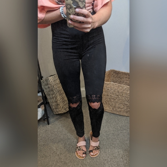 Lace Open Knee Black Leggings - Picture 4 of 4